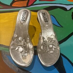 Mudd Vintage Y2K Women's Silver Slide Heeled Sandals with Polka Dots Damaged 9